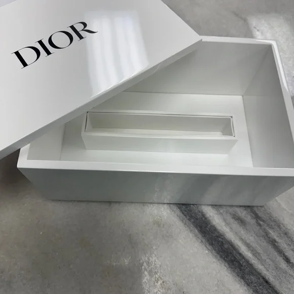 Dior Jewelry/Vanity Box with Gold Logo - Picture 7 of 9